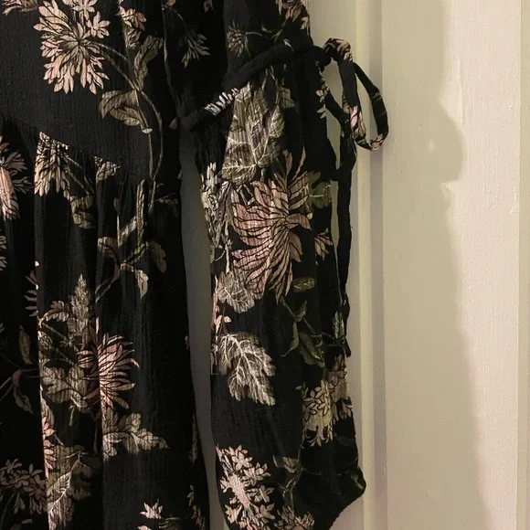 American Eagle Outfitters XXS EUC - Picture 3 of 9